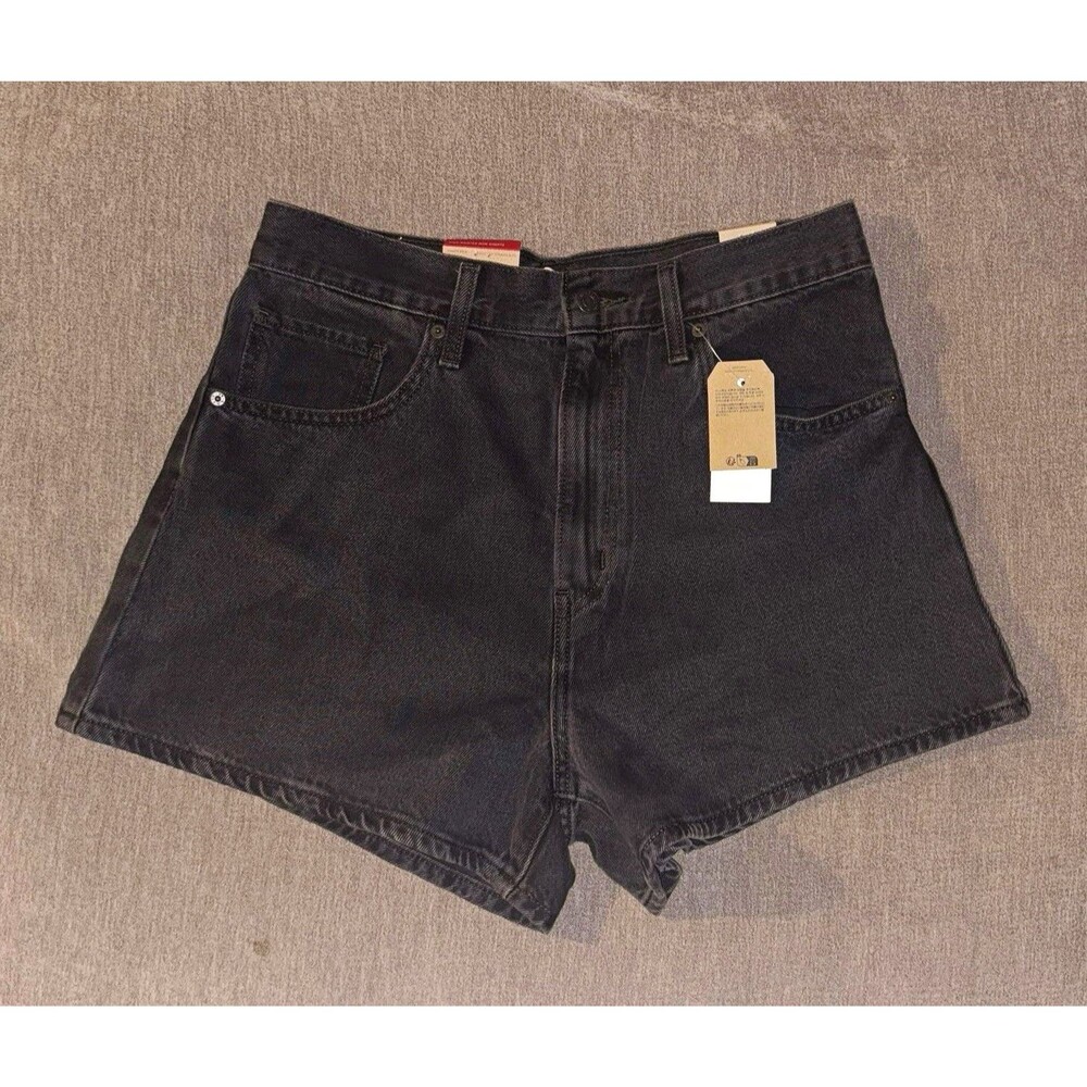 Levi's Women's High Rise Mom Denim Jean Shorts Black Size 30 3in Inseam NWT